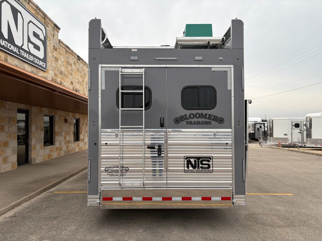2026 Bloomer 3 horse side load with 14'9" outlaw conversions