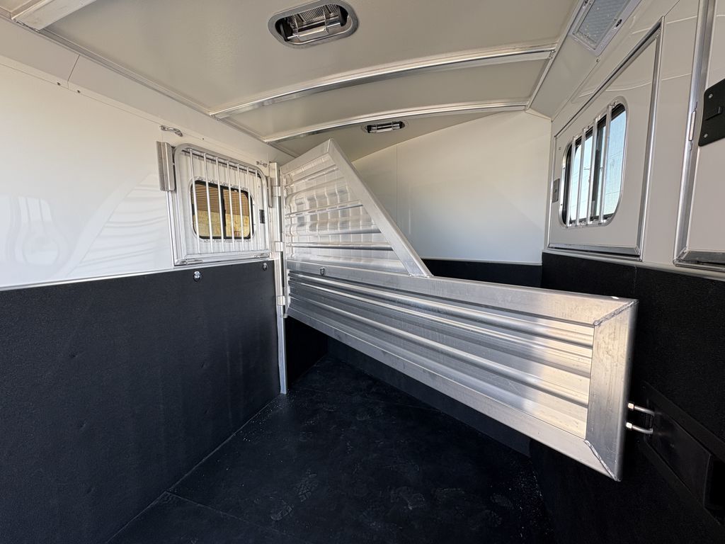 2026 Cimarron 2 horse bumper pull trailer