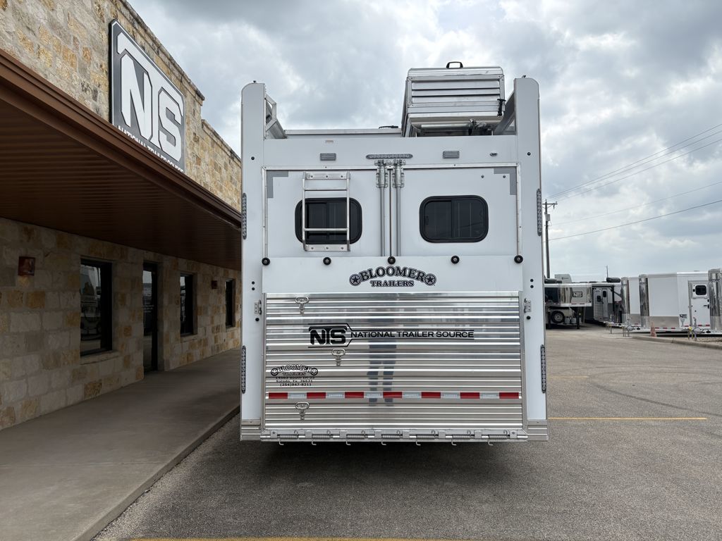 2026 Bloomer 4 horse with 15'10" outlaw conversions