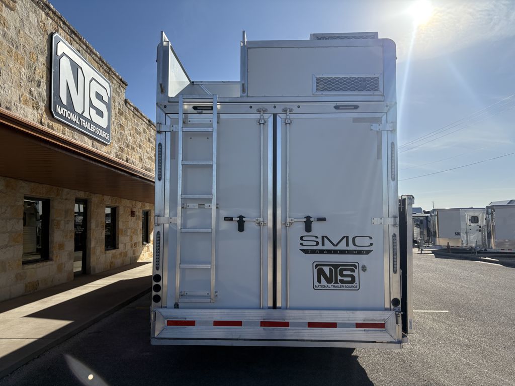 2026 smc laramie 4 horse side load 18' living quarters