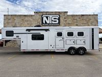 2026 3 horse Lakota Trailers Colt 3 Horse 11' Living Quarters