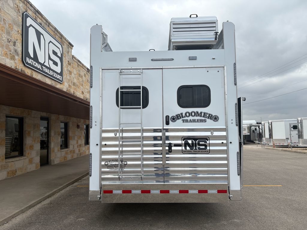 2026 Bloomer 4 horse side load with 15'8" outlaw conversions