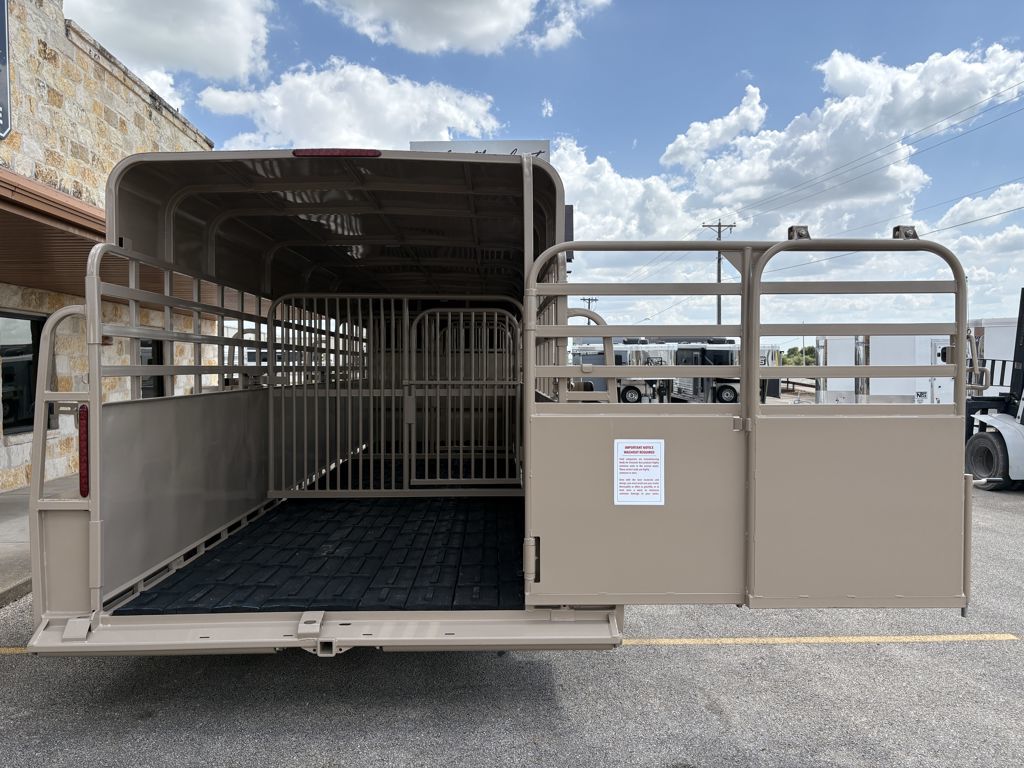 2026 Big Bend 24' livestock gooseneck trailer