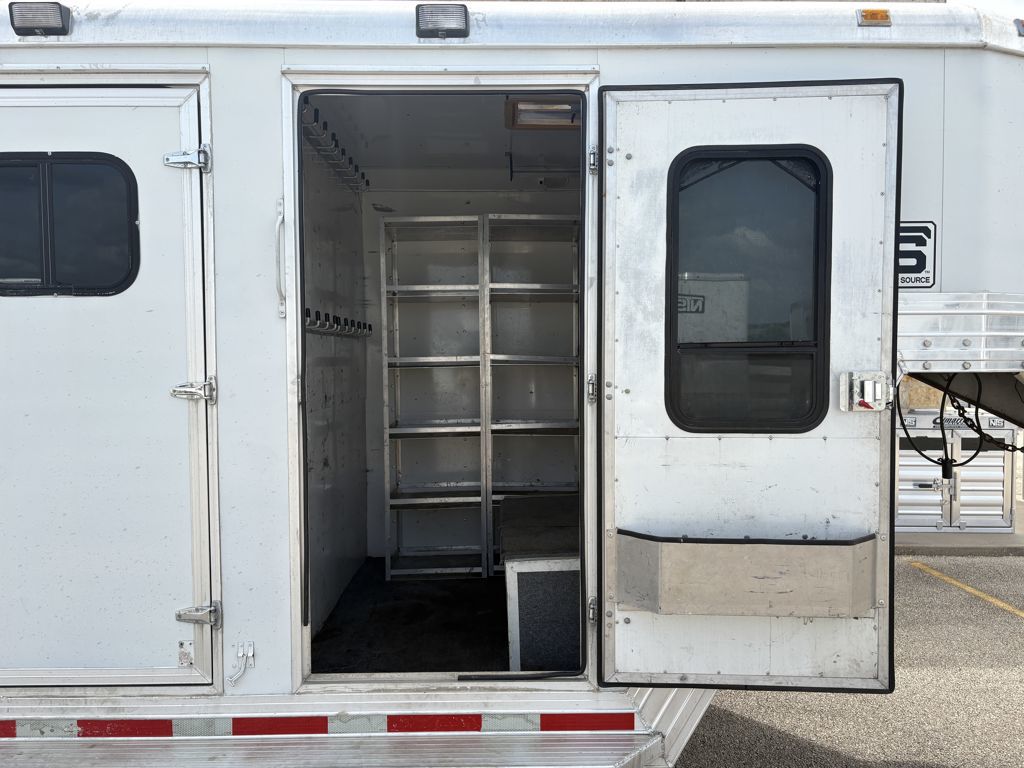 Trailer Photo 14