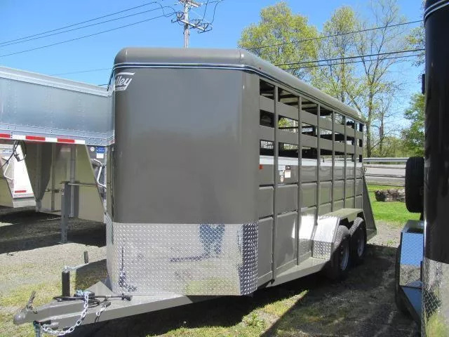 Trailer Photo 2