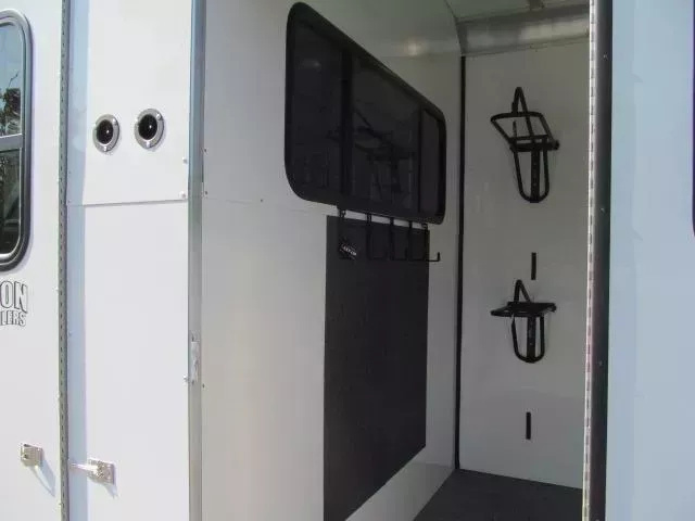Trailer Photo 11