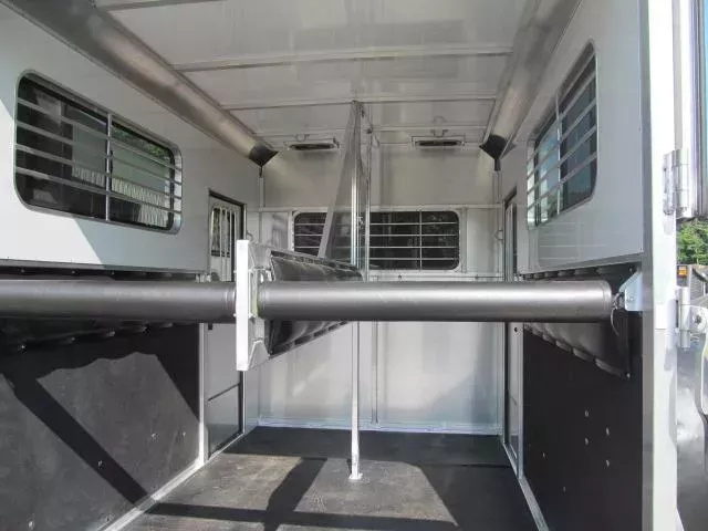Trailer Photo 7