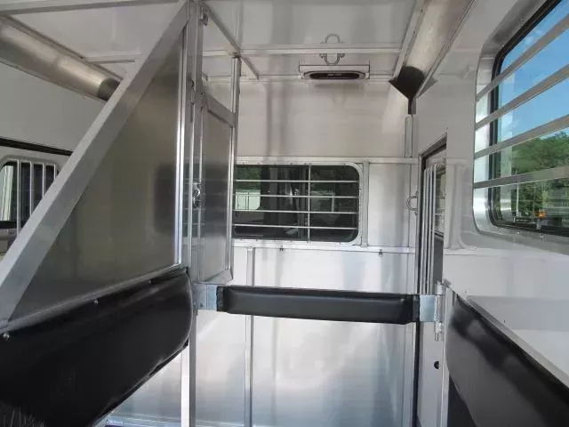 Trailer Photo 8