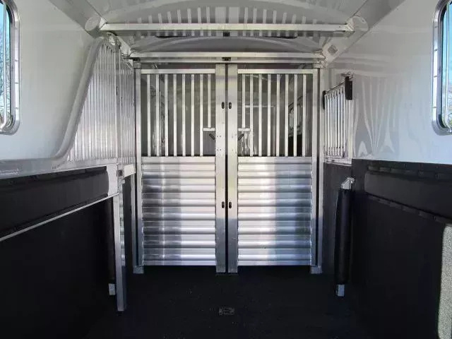 Trailer Photo 10