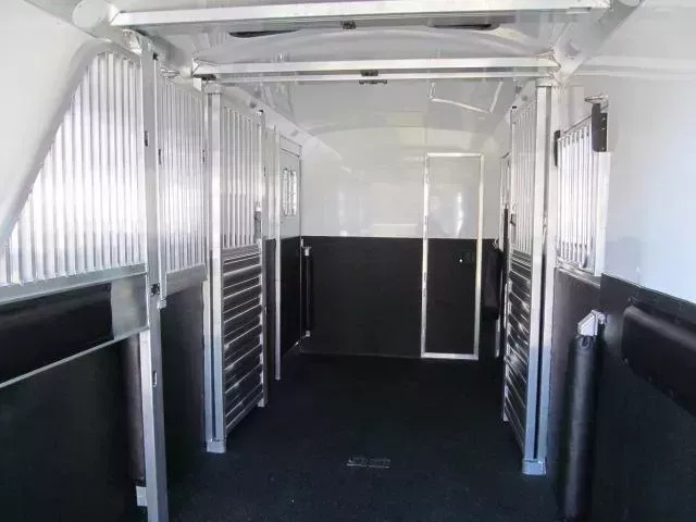 Trailer Photo 13