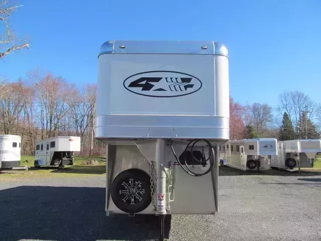 2026 4-star 2 plus 1 with dressing room and extended box stall