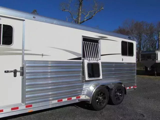 2026 4-star 2 plus 1 with dressing room and extended box stall
