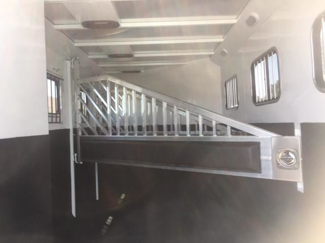 2026 Trails West classic (warm blood) 3 horse trailer