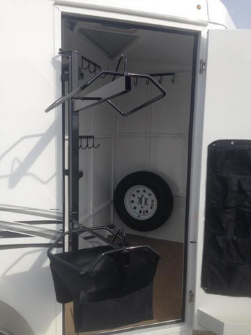 2025 Trails West 2 horse bp trailer