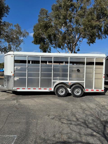 2025 Maverick highside horse trailer
