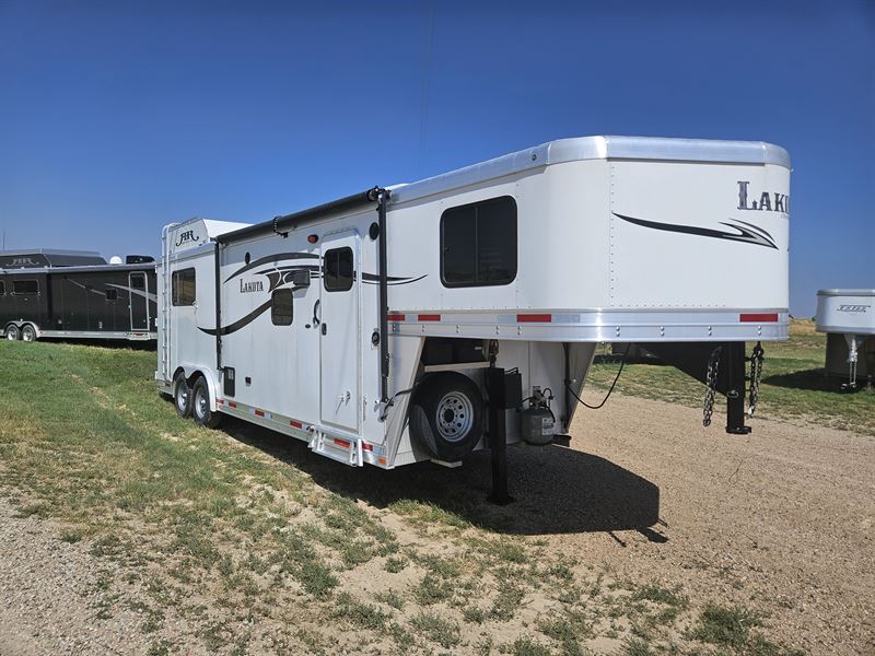 2015 Lakota 8311