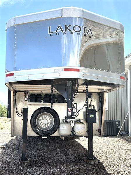 2022 Lakota ch8415rk
