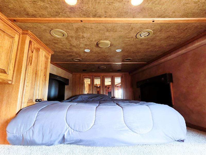 2012 Platinum Coach 3hlq