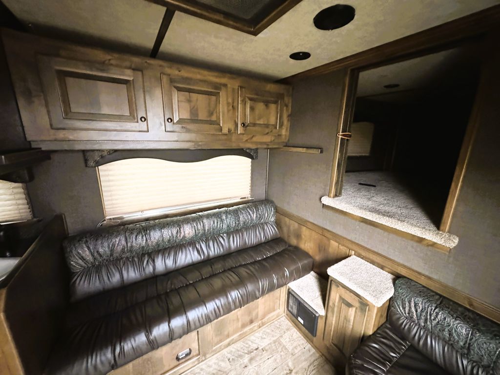 Trailer Photo 7