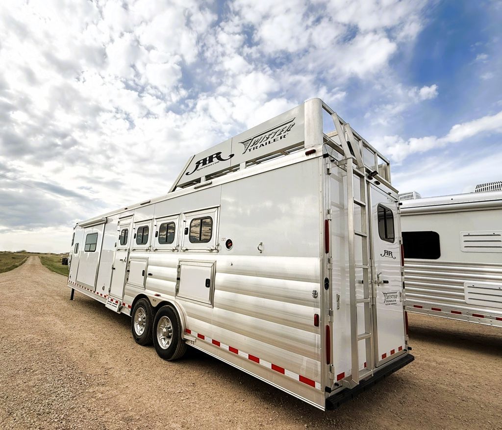 Trailer Photo 5