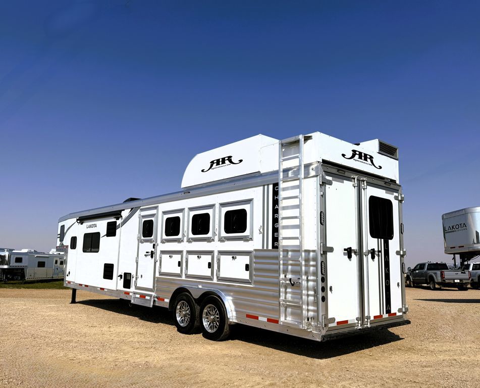 2026 Lakota ch8415sr