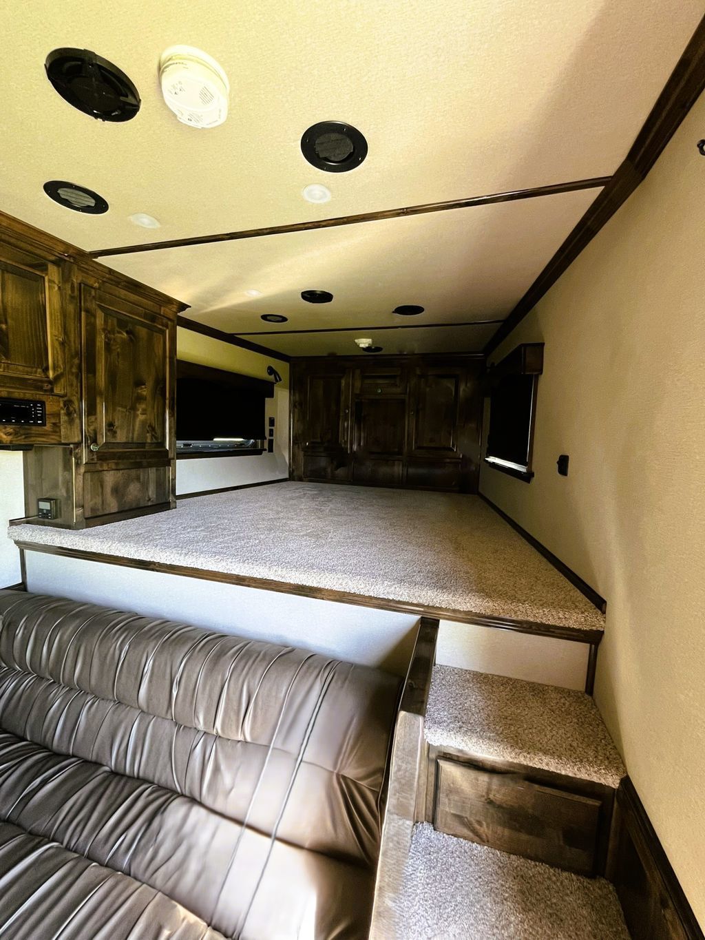 2015 Platinum Coach 3hlq
