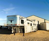 2022 5 horse Lakota Bh8517T