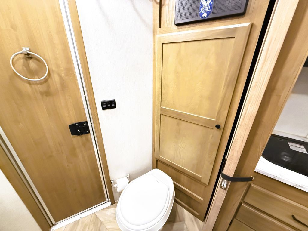Trailer Photo 18