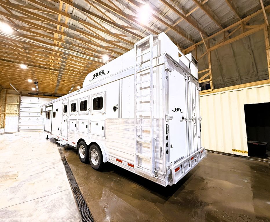 Trailer Photo 2