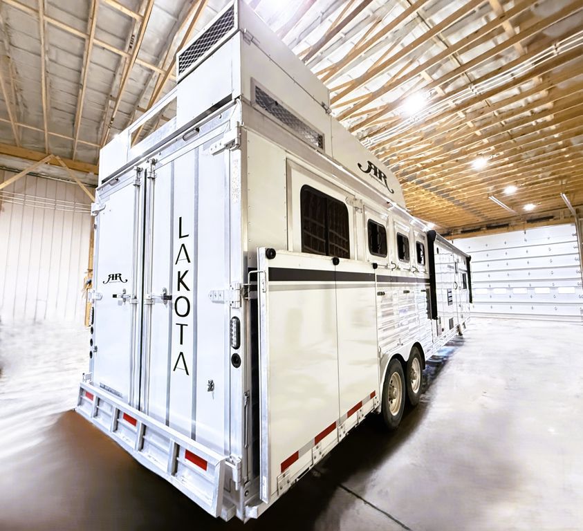 Trailer Photo 3