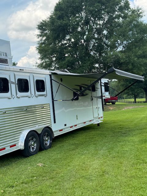 2020 Lakota c8315sr