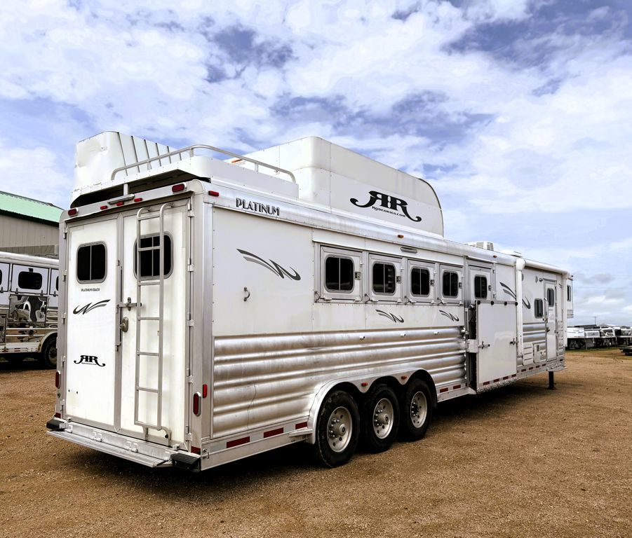 Trailer Photo 2
