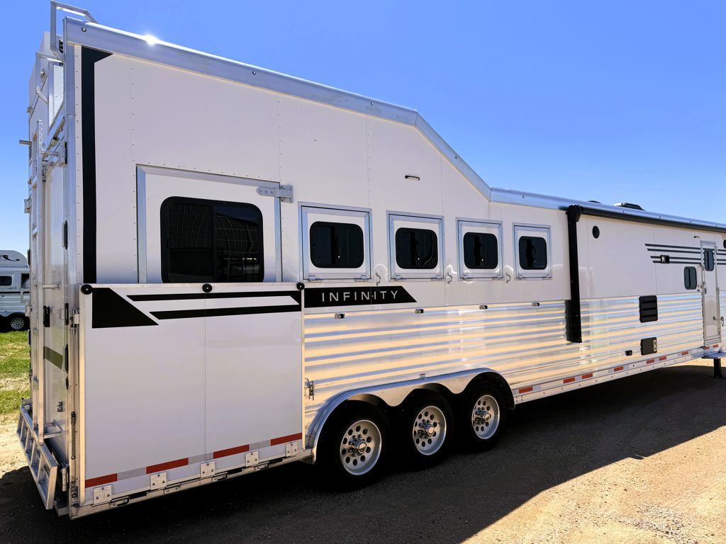 Trailer Photo 19