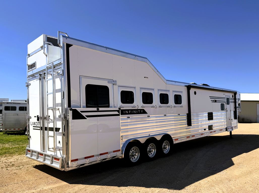 Trailer Photo 2