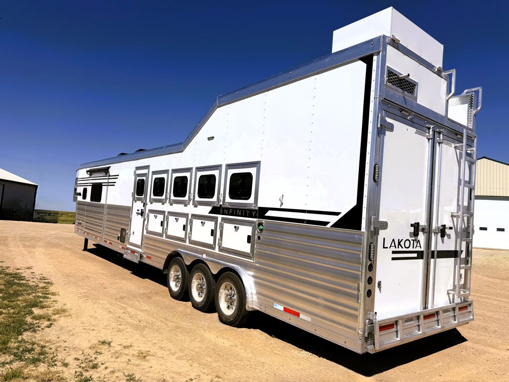 Trailer Photo 3