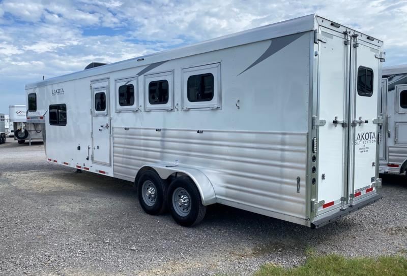 2024 Lakota colt 49 horse trailer