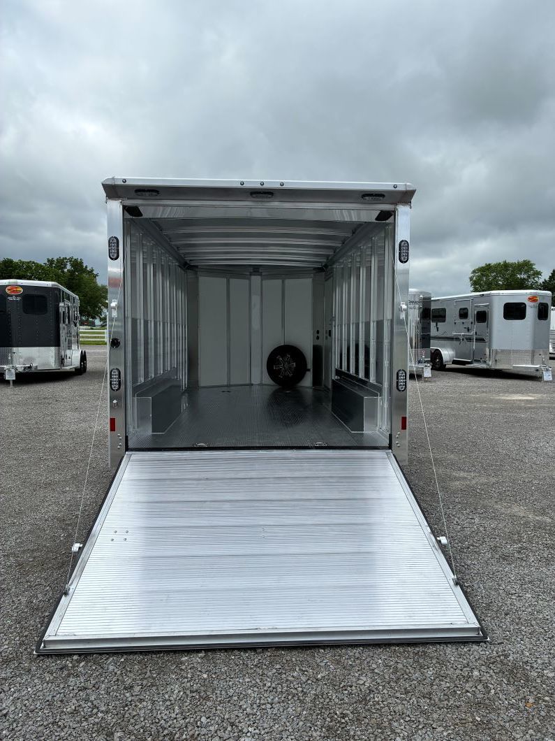 Trailer Photo 11