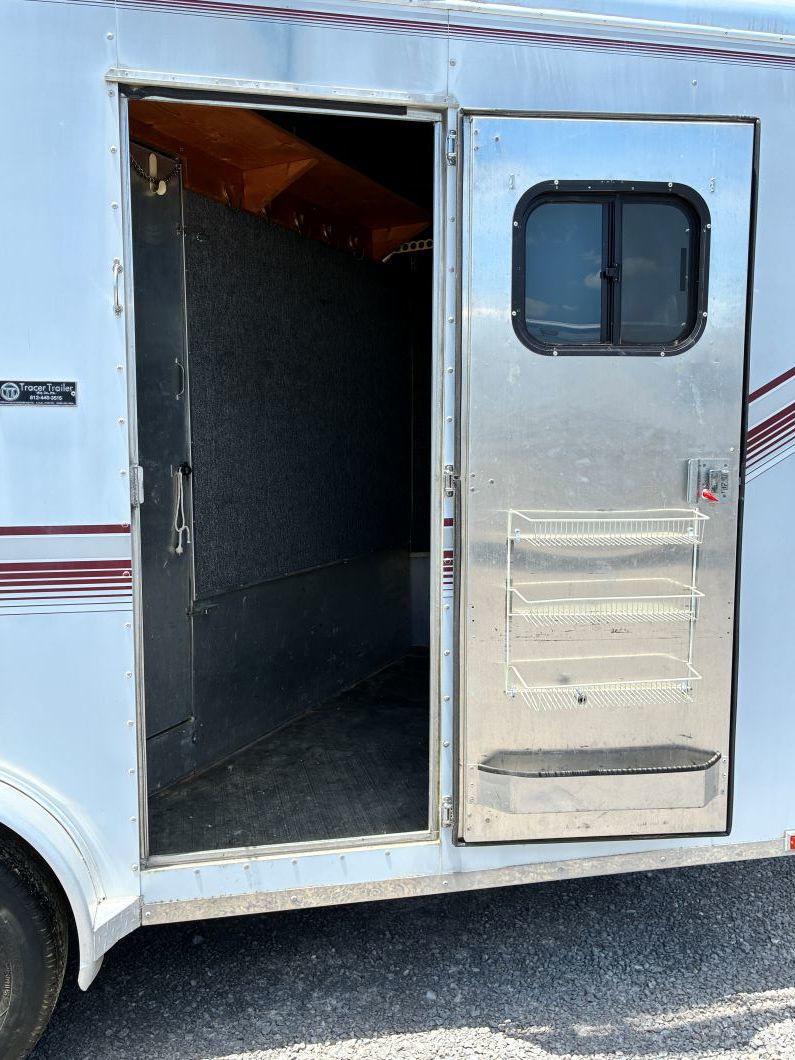 1995 Tracer 2 horse slant load w/ tack room