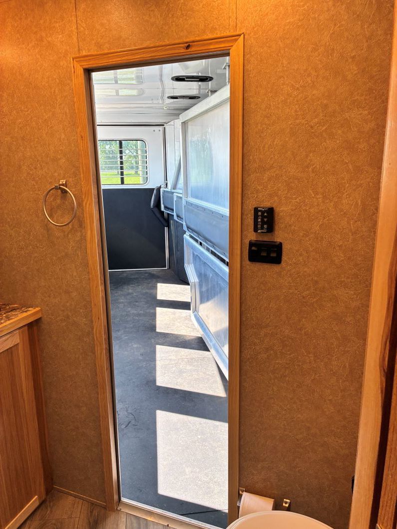 Trailer Photo 29