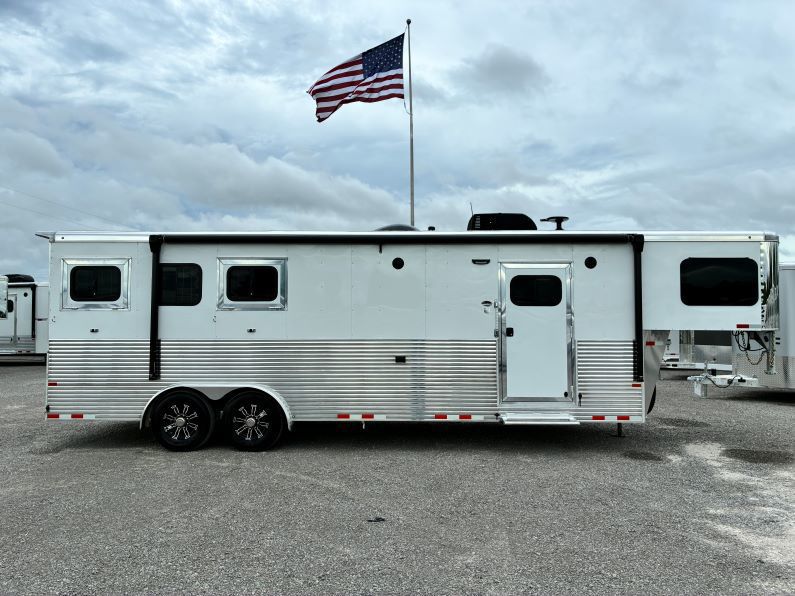Trailer Photo 2
