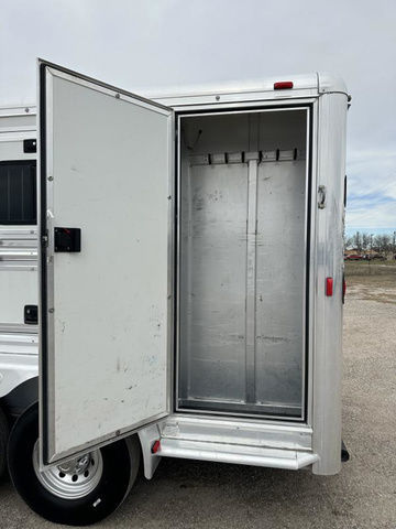 Trailer Photo 17