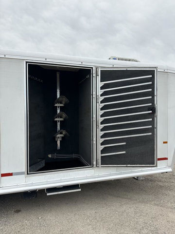 Trailer Photo 6