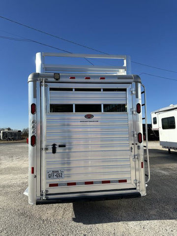 Trailer Photo 8