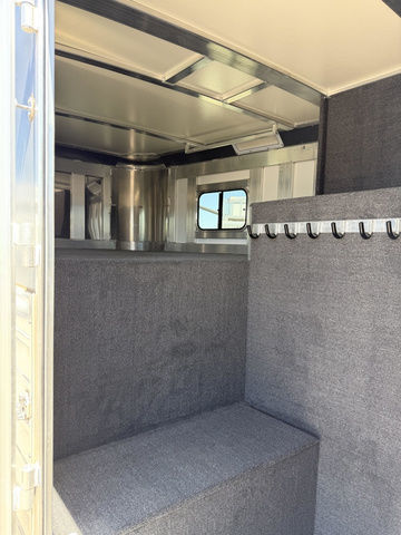 2026 Hart lariat smarttack w/ 3 dividers