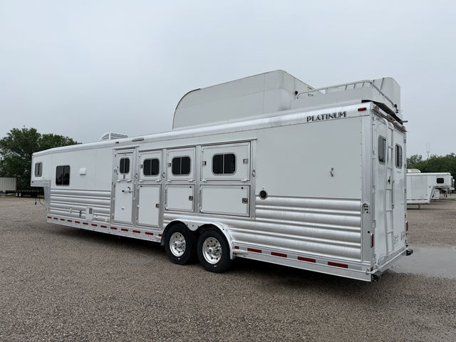 2022 Platinum Coach 4h 13' sw side load