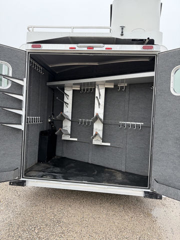 2022 Platinum Coach 4h 13' sw side load