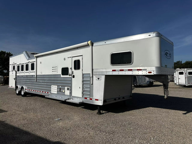 Trailer Photo 11