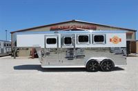 2023 3 horse Sundowner Trailers Rancher