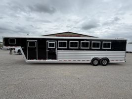 2026 6 horse Featherlite Trailers 6 Horse Gooseneck 9600