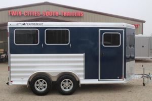 2025 2 horse Featherlite Trailers 2 Horse Slant Nose Bumper Pull